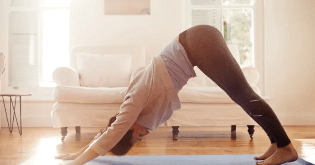 5 Gerakan Yoga Nyeri Pergelangan 2025